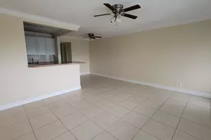 375 Camden P, West Palm Beach, FL 33417 - Photo 12