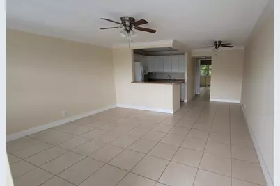 375 Camden P, West Palm Beach, FL 33417 - Photo 2