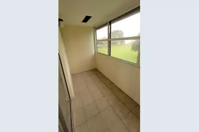 375 Camden P, West Palm Beach, FL 33417 - Photo 8