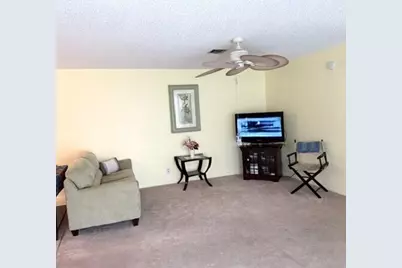 1216 S S Lakes End Drive #Apt D, Fort Pierce, FL 34982 - Photo 10