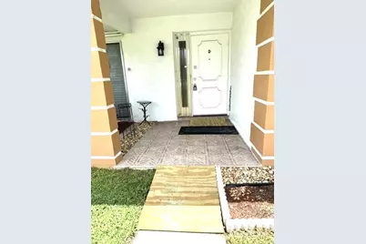 1216 S S Lakes End Drive #Apt D, Fort Pierce, FL 34982 - Photo 2