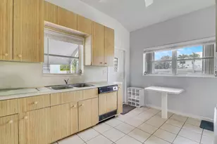 24 Douglas Dr, Ocean Ridge, FL 33435 - Photo 10