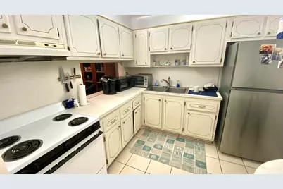 2724 Garden S #207, Lake Worth, FL 33461 - Photo 2
