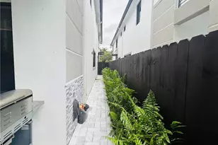 310 SW 9th St, Fort Lauderdale, FL 33315 - Photo 24