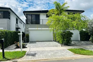 310 SW 9th St, Fort Lauderdale, FL 33315 - Photo 2