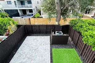 310 SW 9th St, Fort Lauderdale, FL 33315 - Photo 28