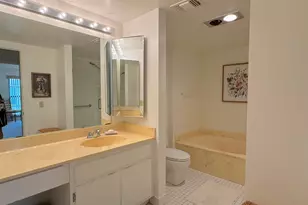 9 Stratford Dr E, Boynton Beach, FL 33436 - Photo 12