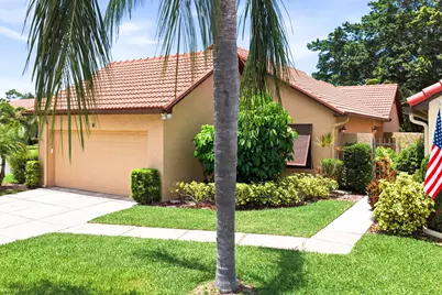 18 Ironwood Way N, Palm Beach Gardens, FL 33418 - Photo 2