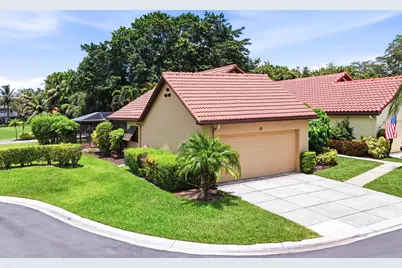 18 Ironwood Way N, Palm Beach Gardens, FL 33418 - Photo 1