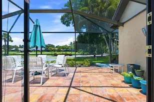 18 Ironwood Way N, Palm Beach Gardens, FL 33418 - Photo 4
