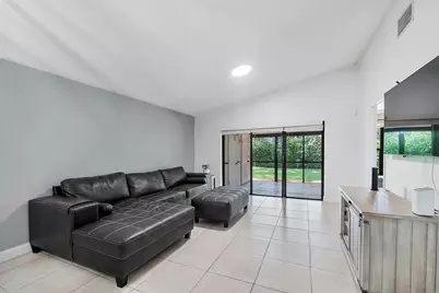 4149 Palm Forest Drive S, Delray Beach, FL 33445 - Photo 10