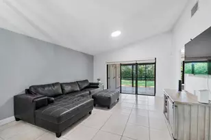 4149 Palm Forest Dr S, Delray Beach, FL 33445 - Photo 10