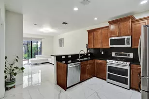 8768 NW 98th Ave, Doral, FL 33178 - Photo 8