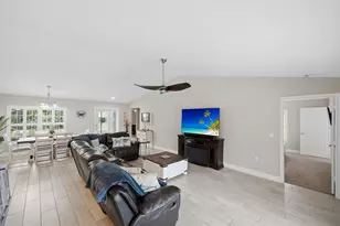 186 NE Dominican Terrace, Port Saint Lucie, FL 34983 - Photo 16