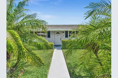 2017 SW Golf Lane #109, Boynton Beach, FL 33426 - Photo 12