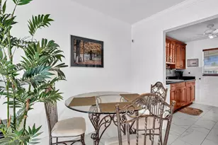 2017 SW Golf Ln, Boynton Beach, FL 33426 - Photo 10