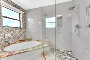 7578 Regency Lake Dr, Boca Raton, FL 33433 - Photo 14