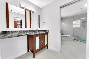 7578 Regency Lake Dr, Boca Raton, FL 33433 - Photo 12
