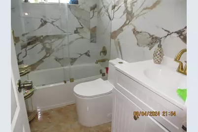 9330 NW 10th Street, Pembroke Pines, FL 33024 - Photo 10