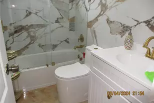 9330 NW 10th St, Pembroke Pines, FL 33024 - Photo 10