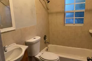 163 SW 5th St, Deerfield Beach, FL 33441 - Photo 22