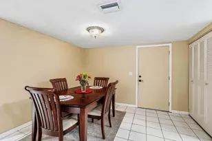 215 Lake Carol Dr, West Palm Beach, FL 33411 - Photo 4