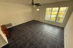 4810 NW 50th Ct, Tamarac, FL 33319 - Photo 10