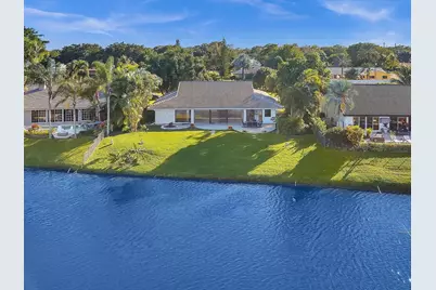4989 Pineview Circle, Delray Beach, FL 33445 - Photo 14