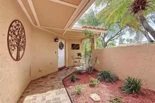1420 Seagrape Cir, Weston, FL 33326 - Photo 2
