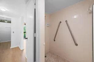 8701 SW 30th St, Davie, FL 33328 - Photo 16
