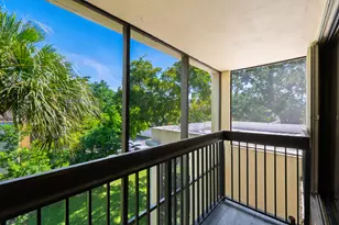 8701 SW 30th St, Davie, FL 33328 - Photo 16