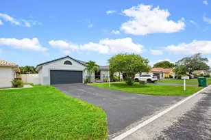 15121 S Waterford Dr, Davie, FL 33331 - Photo 26