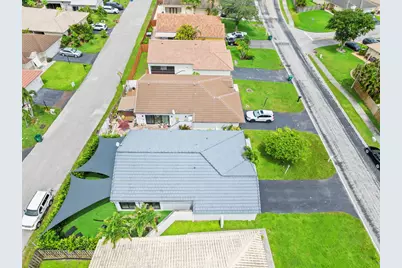 15121 S Waterford Drive, Davie, FL 33331 - Photo 26