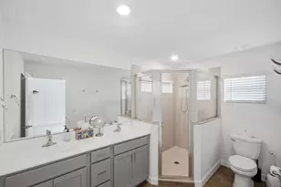 1009 Sweet Briar Ln, Riviera Beach, FL 33410 - Photo 20