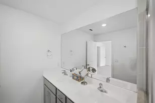 1009 Sweet Briar Ln, Riviera Beach, FL 33410 - Photo 24