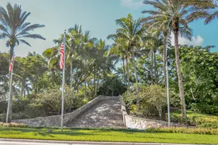 4676 Manderly Dr, Wellington, FL 33449 - Photo 2