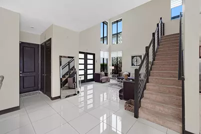 15451 NW 88th Avenue, Miami Lakes, FL 33018 - Photo 20