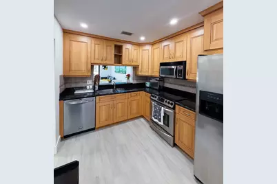 351 Club Circle #208, Boca Raton, FL 33487 - Photo 8
