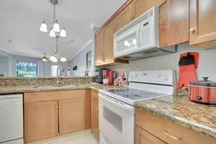 4855 Via Palm Lakes, West Palm Beach, FL 33417 - Photo 4