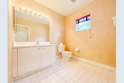 2132 NW 75th Way, Pembroke Pines, FL 33024 - Photo 20