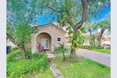 2132 NW 75th Way, Pembroke Pines, FL 33024 - Photo 4