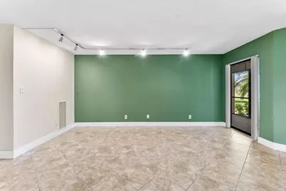 5800 Camino Del Sol #102, Boca Raton, FL 33433 - Photo 8