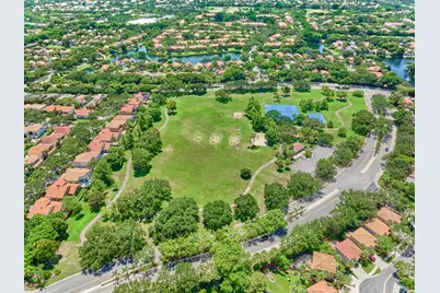 10900 NW 12th Drive, Plantation, FL 33322 - Photo 8