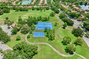 10900 NW 12th Dr, Plantation, FL 33322 - Photo 6