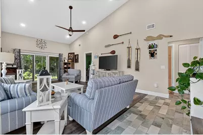 1646 SE Green Acres Circle #F101, Port Saint Lucie, FL 34952 - Photo 4
