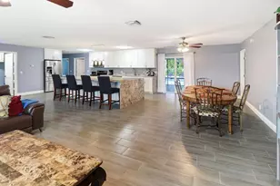 615 NE 15th Pl, Boynton Beach, FL 33435 - Photo 8