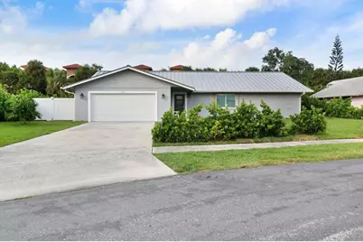 615 NE 15th Place, Boynton Beach, FL 33435 - Photo 1