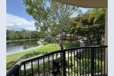 100 Crestwood Court N #108, Royal Palm Beach, FL 33411 - Photo 2