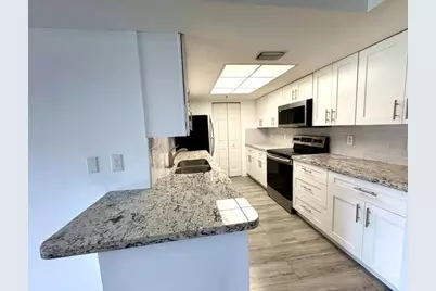 100 Crestwood Court N #108, Royal Palm Beach, FL 33411 - Photo 10