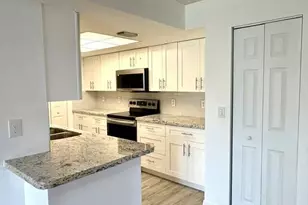 100 Crestwood Ct N, Royal Palm Beach, FL 33411 - Photo 6